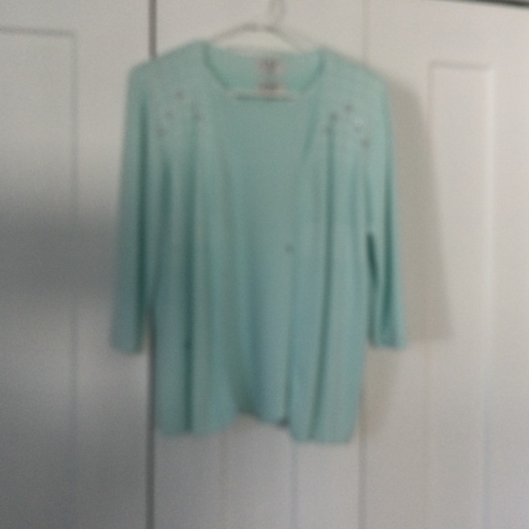 NWOT Lovely Two Piece Twinset - Picture 8 of 8